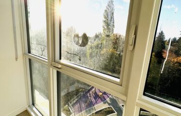 Luxury 2 Bedroom @ Surrey Central