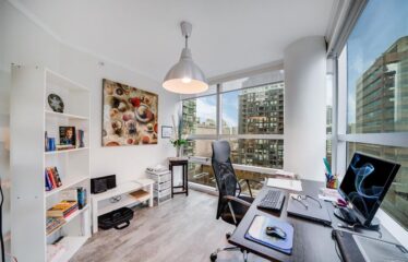 Exquisite Furnished 2 Bedroom at Wall Center Downtown!