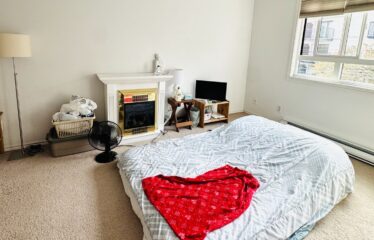 Kitsilano – Spacious 1-Bedroom Unfurnished Suite ** pet friendly *