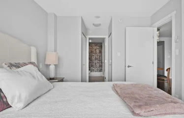 Port Moody – Bright and Spacious 2 Bedrooms