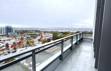 Luxury Brand New 2 Bedrooms w/t Large Balcony – Surrey Central