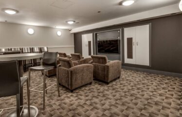 Large 1 Bedroom in the Heart of Yaletown!