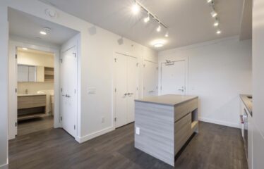 Modern 1 Bedroom close to Skytrain – Burquitlam