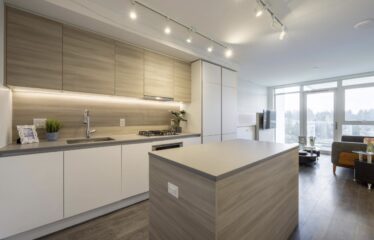 Modern 1 Bedroom close to Skytrain – Burquitlam