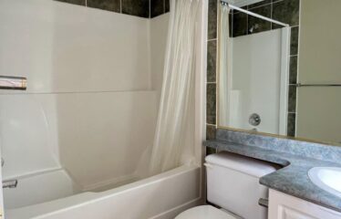Executive 5 Bedroom Full House in the heart of Surrey – Bear Creek